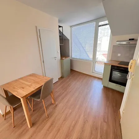 Sunny Nest Apartament *