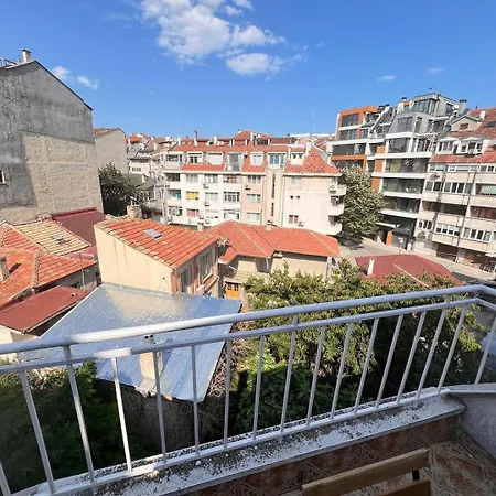 Sunny Nest Apartament *